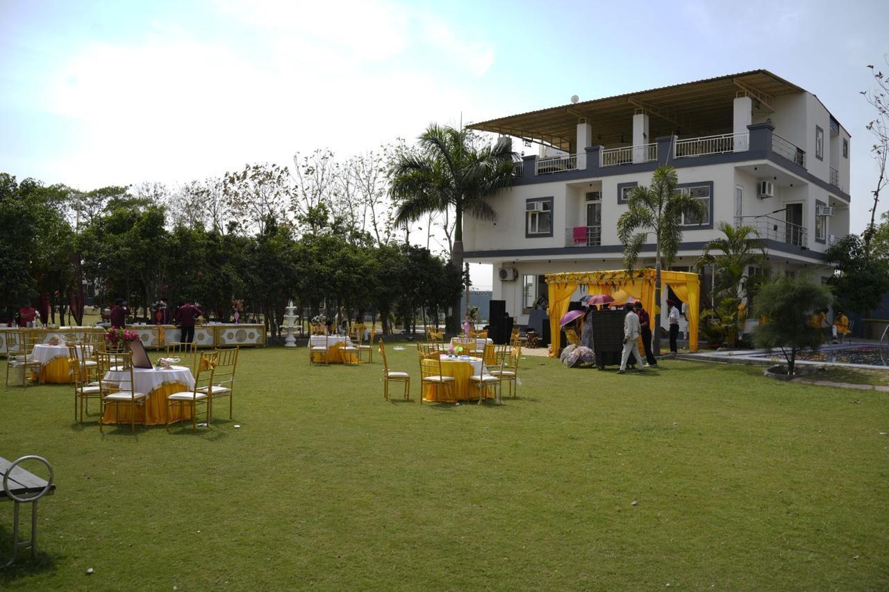 Vellora Resorts